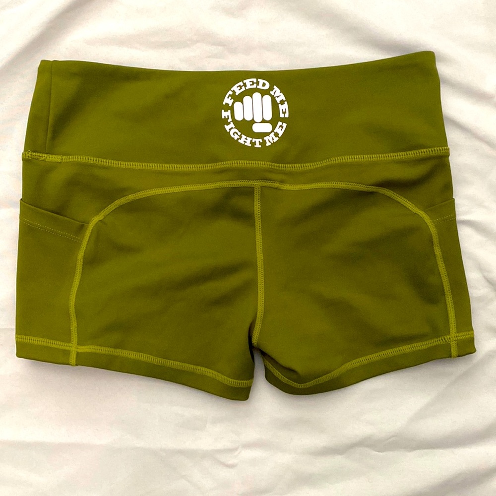 Shorty spandex with pockets.